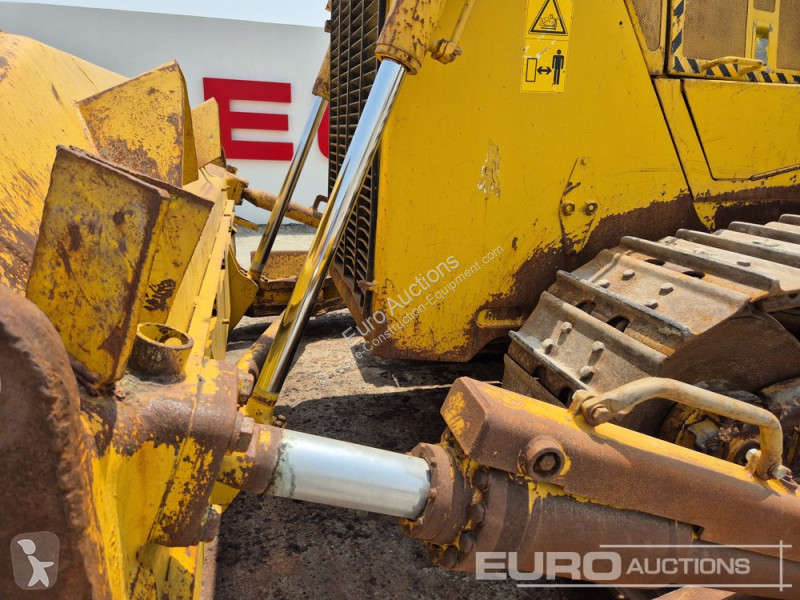 Niveladora Komatsu D155A-6