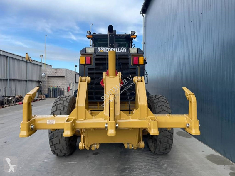 Grejder Caterpillar 140M