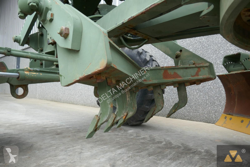 Niveladora Caterpillar Ex-army