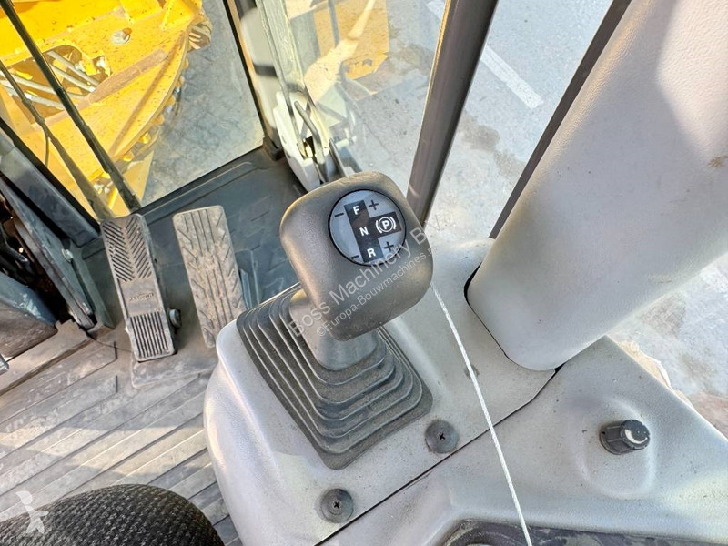 Niveladora Volvo B - 4.90 Meter Blade / Backup...