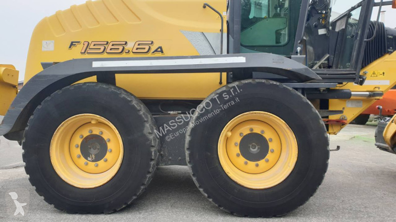 Niveladora New Holland F.156.6/A
