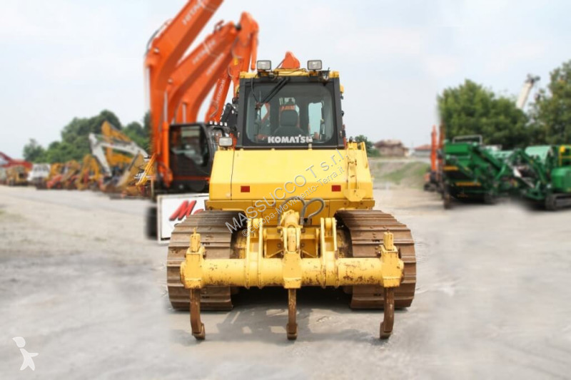 ممهدة طرق Komatsu D65WX-16