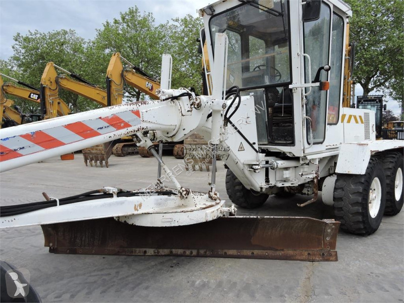 Grejder  F106A