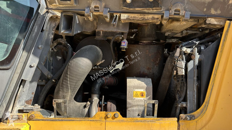 ممهدة طرق Komatsu D61PX
