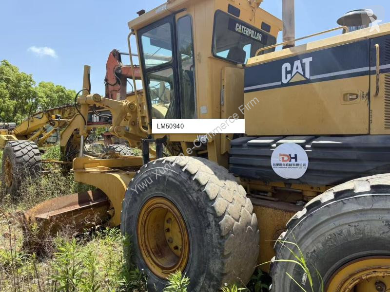Grejder Caterpillar 16H