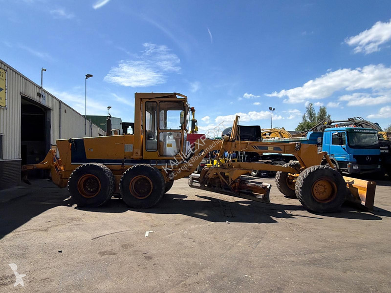 Niveladora Komatsu GD623A-1 - Grader with...
