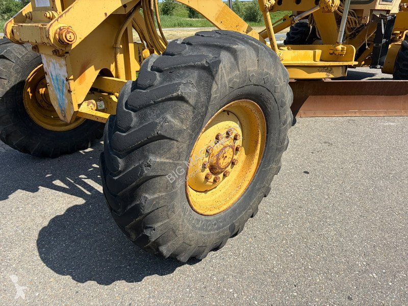 Grejder Caterpillar