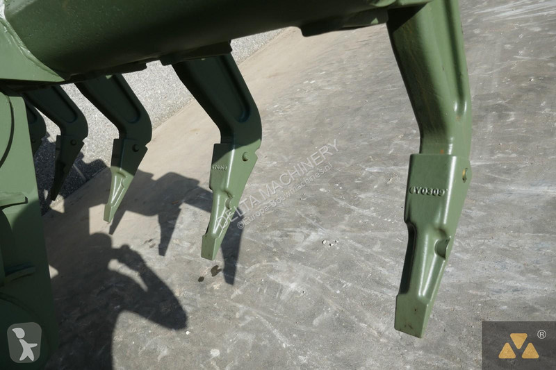 Грейдер Caterpillar Ex-army