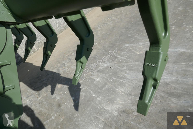 Грейдер Caterpillar Ex-army