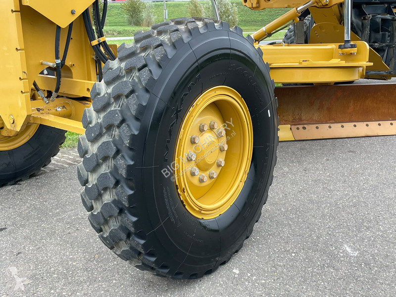 Grader Caterpillar 140 15A