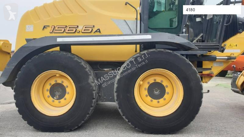 Livellatrice New Holland F.156.6/A