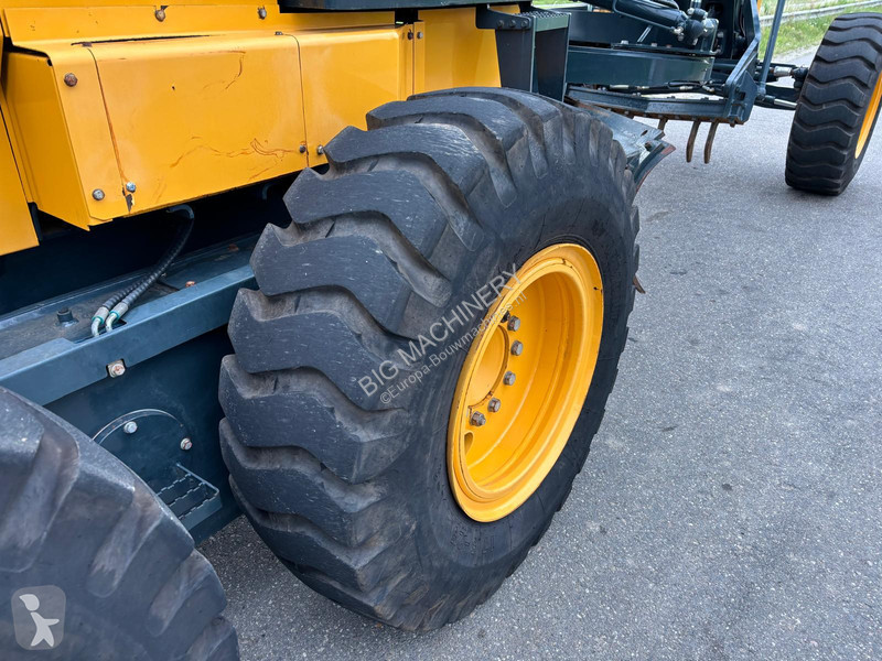 Vägskrapa Hyundai HG130