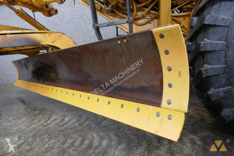 Niveladora Caterpillar Ex-army