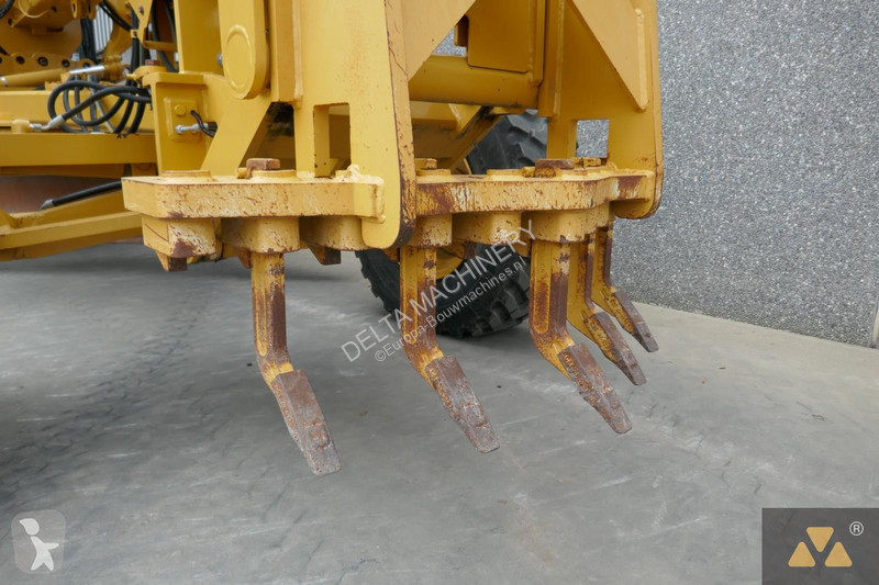 Niveladora Caterpillar 2