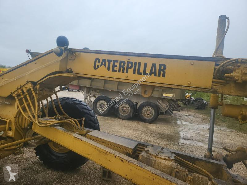 Grader Caterpillar