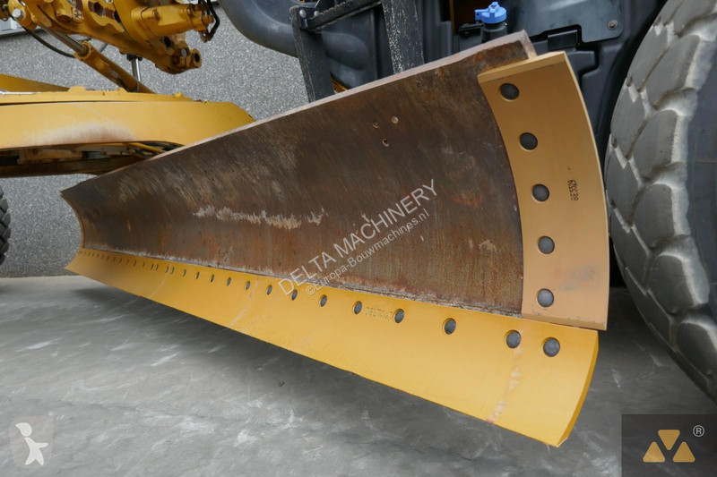 Niveladora Caterpillar 3