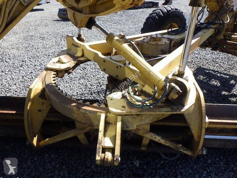 Grader Caterpillar