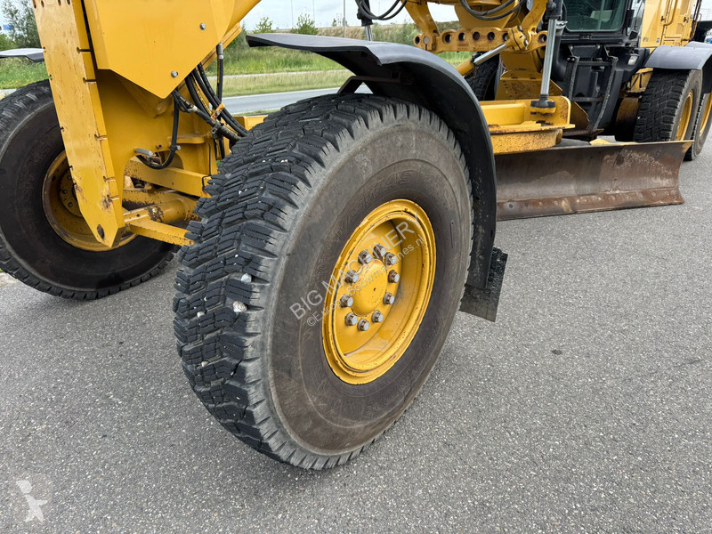 Grader Caterpillar