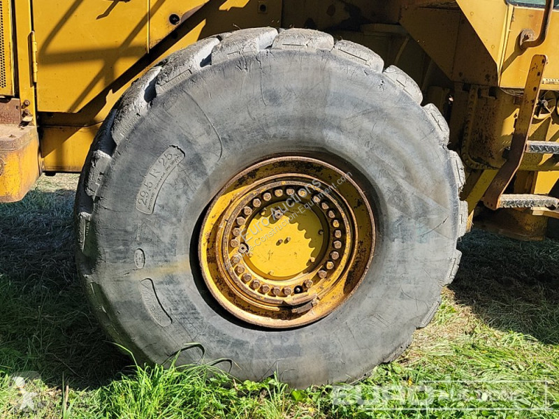 Grader Caterpillar
