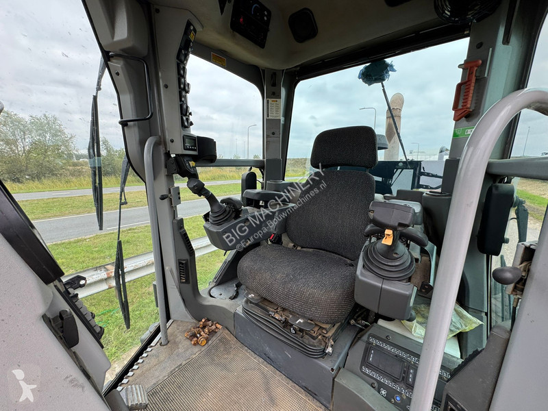 Grejder Caterpillar 140M