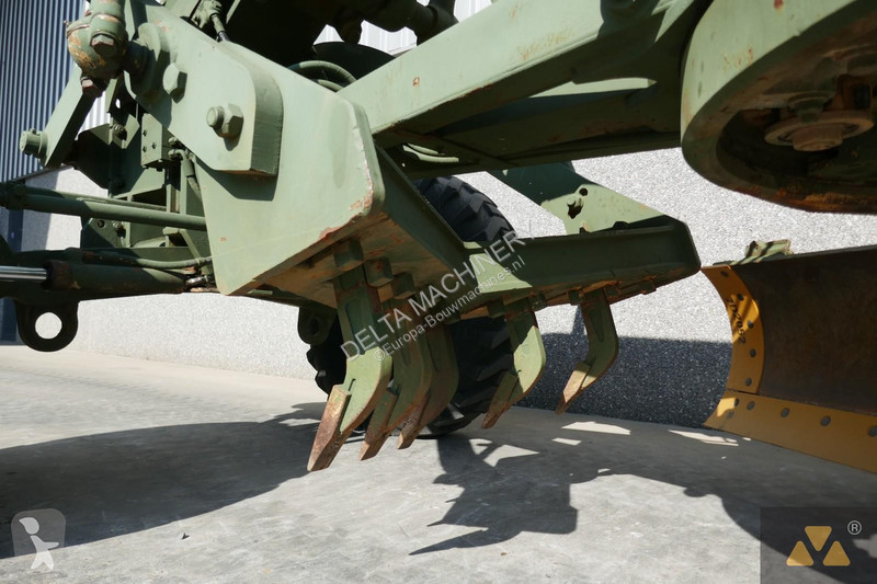 Grejder Caterpillar Ex-army