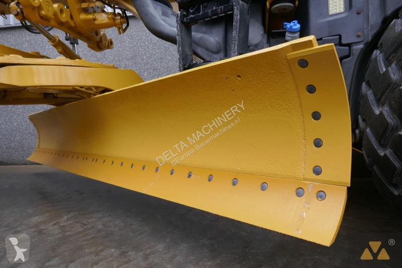 Грейдер Caterpillar 140M3