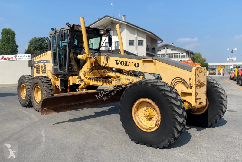 ممهدة طرق Volvo G740VHP