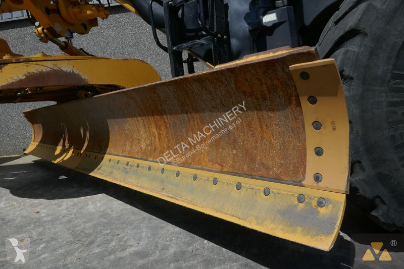 Grejder Caterpillar 14