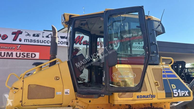 ممهدة طرق Komatsu D51PX-22