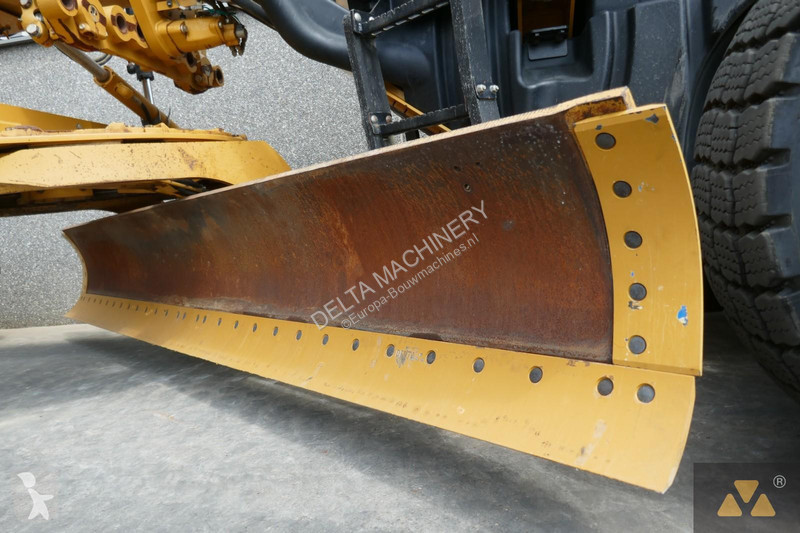Grejder Caterpillar 140M