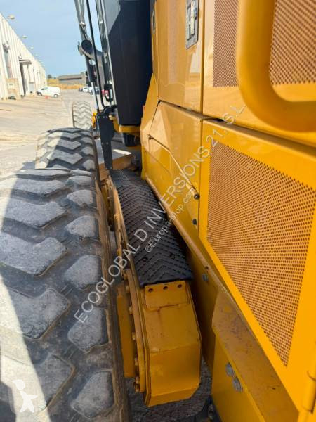 ممهدة طرق John Deere 672GP AWD
