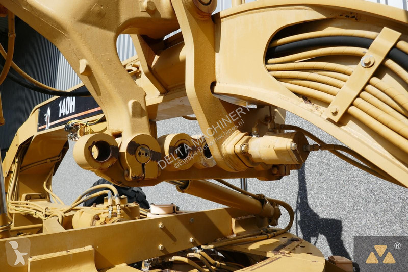 Grader Caterpillar