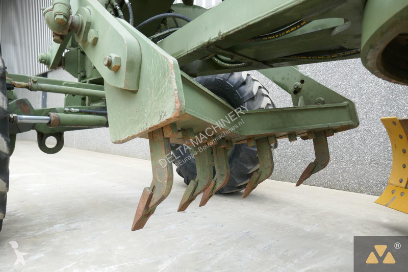 Grejdr Caterpillar Ex-army