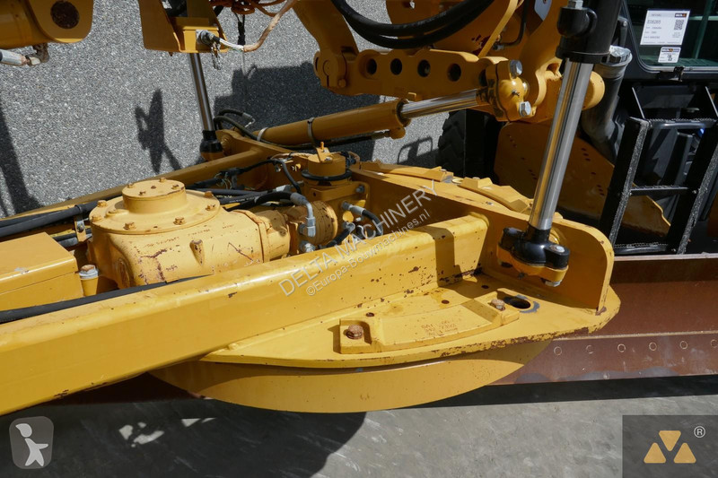 Grader Caterpillar 3