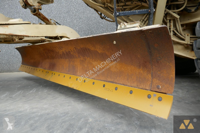 Niveladora Caterpillar Ex-army