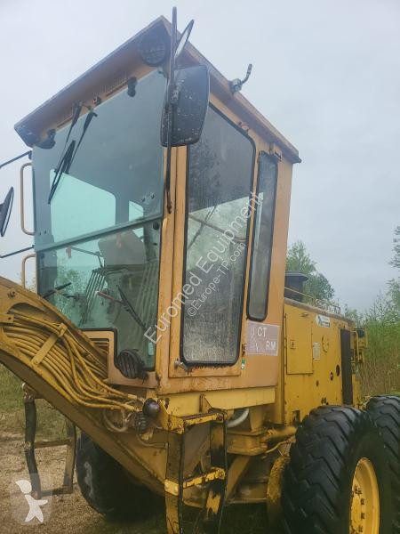 Grader Caterpillar