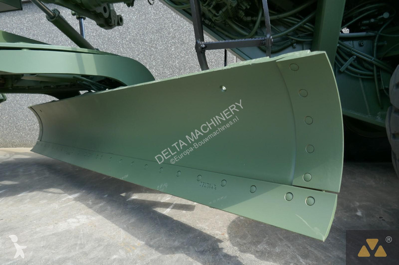 Niveladora Caterpillar Ex-military