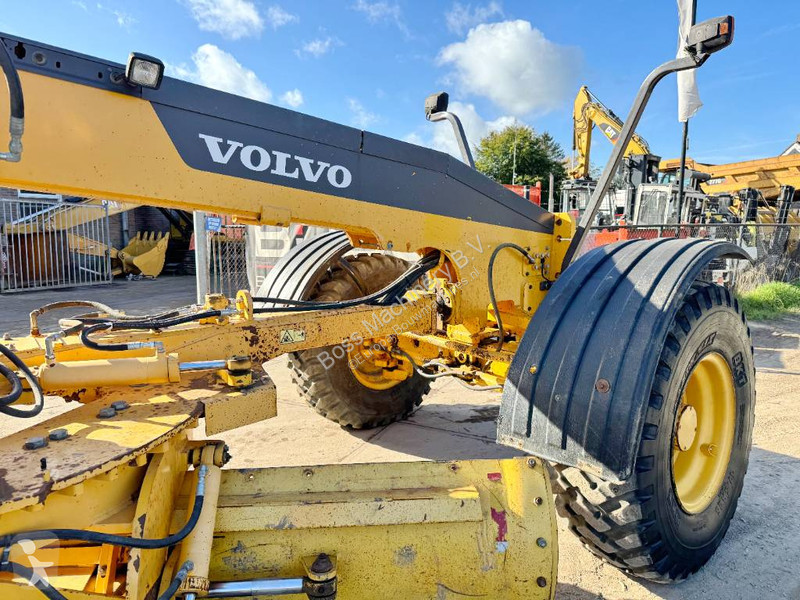 Grader Volvo B - 4.90 Meter Blade / Backup Camera