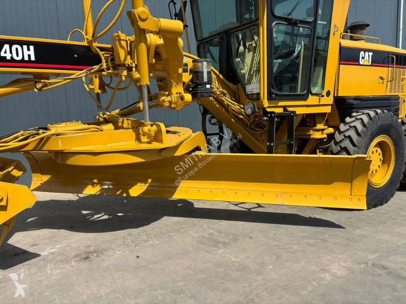 Grejder Caterpillar
