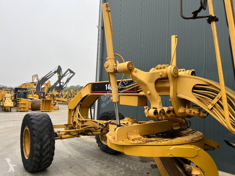 Grejder Caterpillar