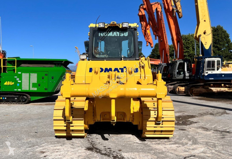 Grejdr Komatsu D65