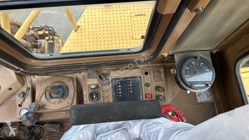 Grejder Caterpillar 825C
