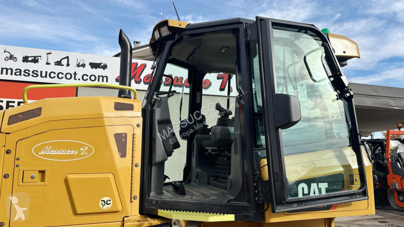 ممهدة طرق Caterpillar D4K2 LGP