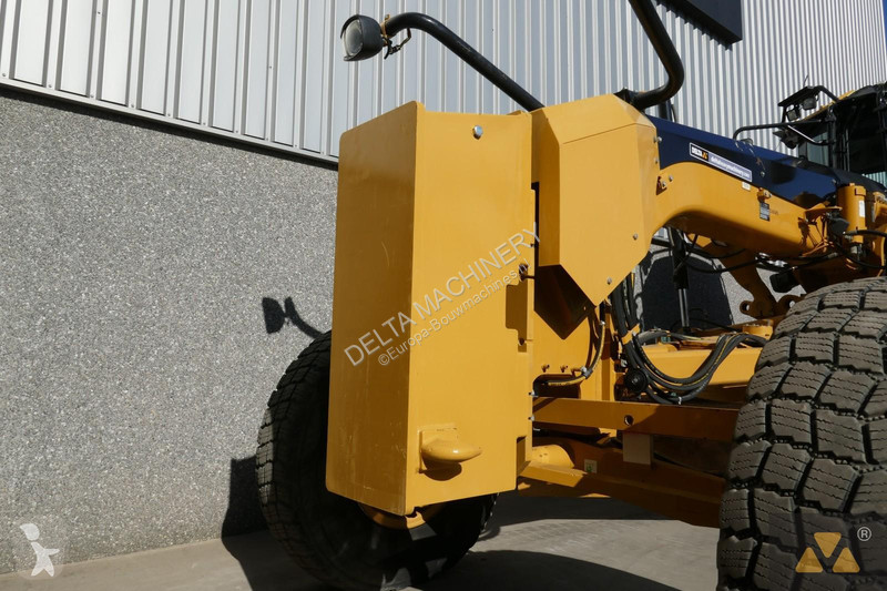 Grejder Caterpillar 160M