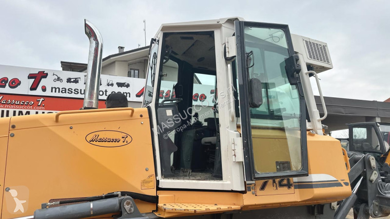 ممهدة طرق Liebherr PR 714