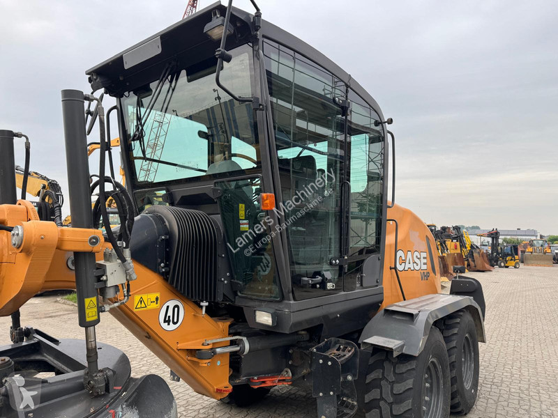 Grejder Case 836C AWD .
