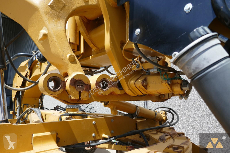 Grejder Caterpillar 160M