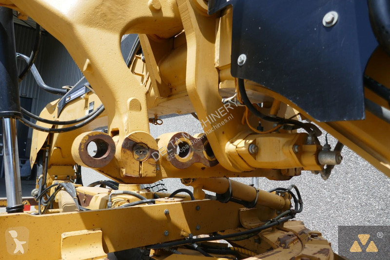 Grejder Caterpillar 140M