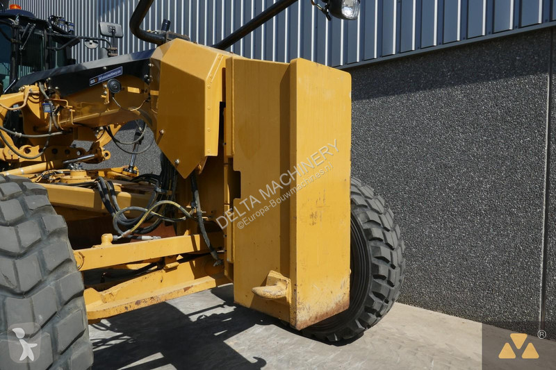 Грейдер Caterpillar 160M