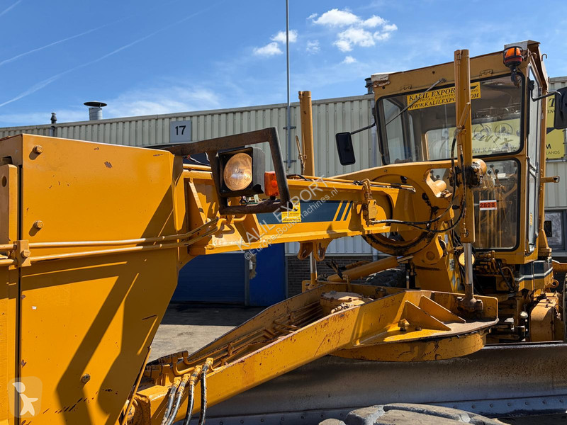 Niveladora Komatsu GD623A-1 - Grader with...